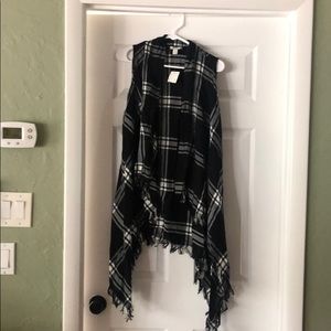 Black/ white plaid boho vest